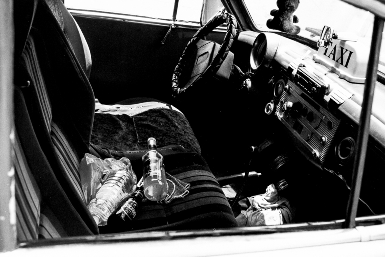Large frederic bien taxi driver puerto esperanza cuba 2012 trix400 18